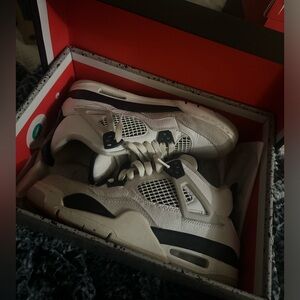 Air Jordan 4 retro military black